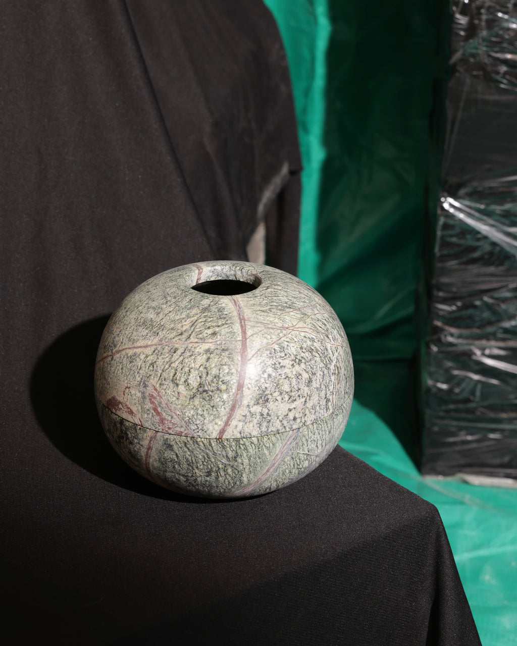 The Ovoid Keeper / green marble