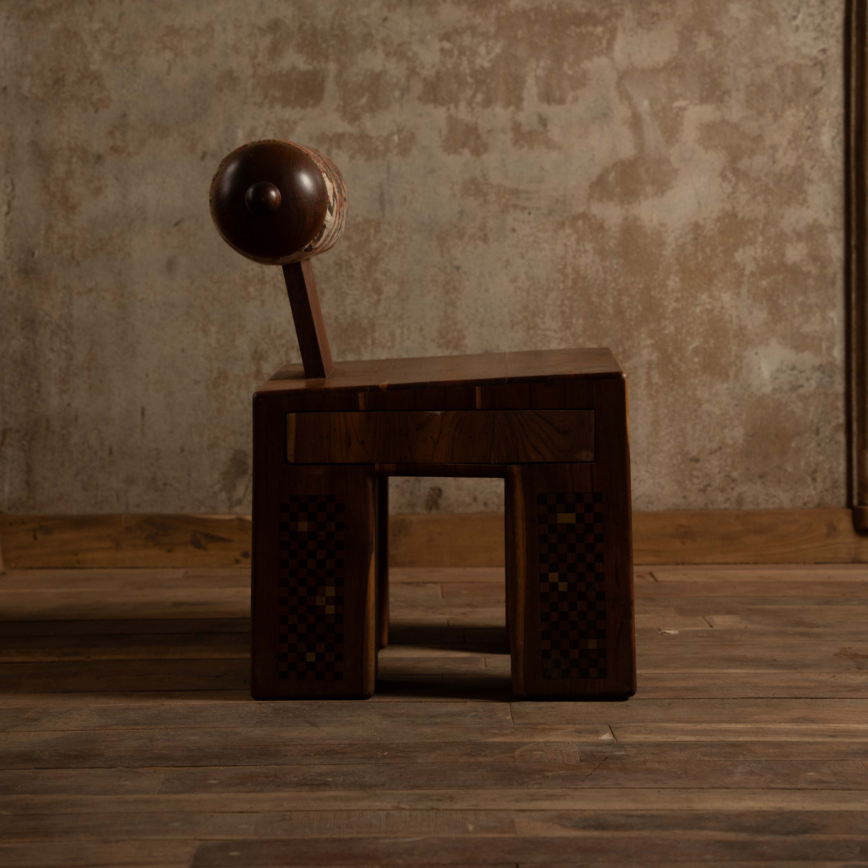 Akeru chair