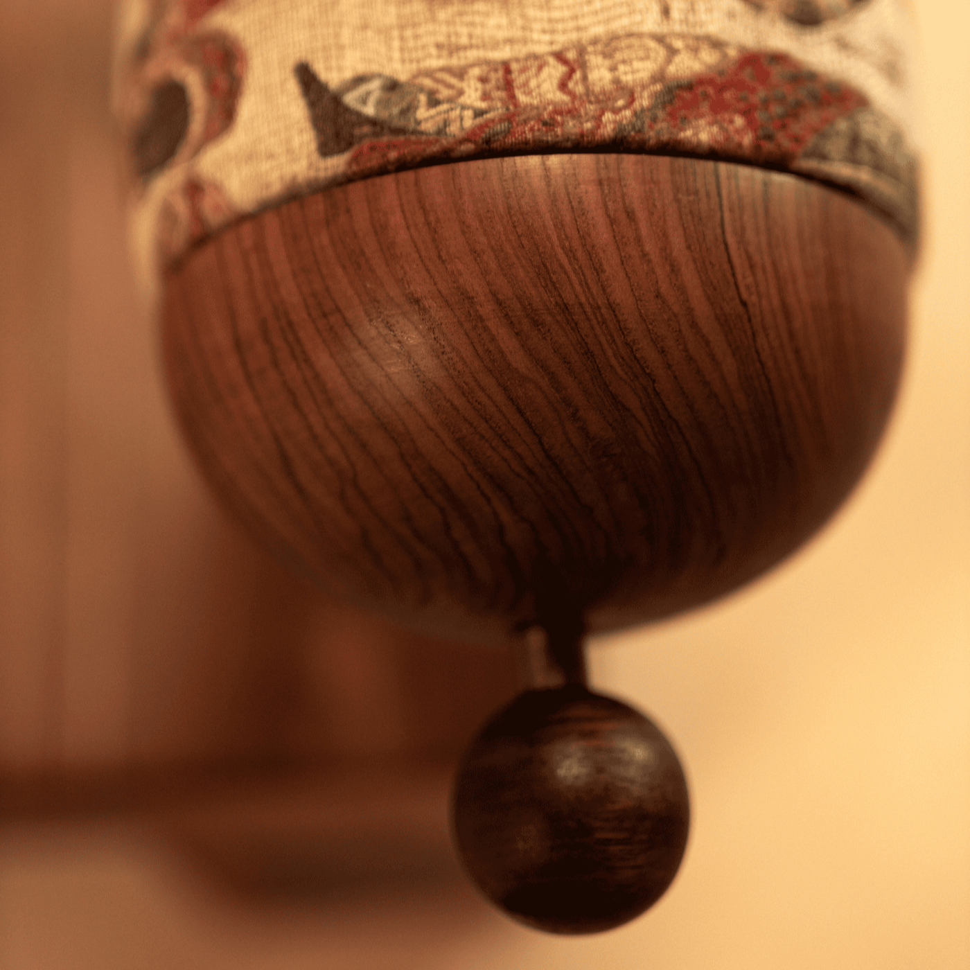 Akeru chair