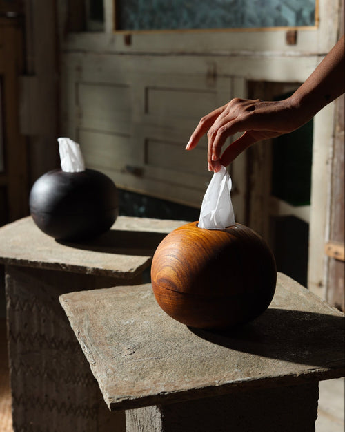 The Ovoid Keeper / mid tone wood