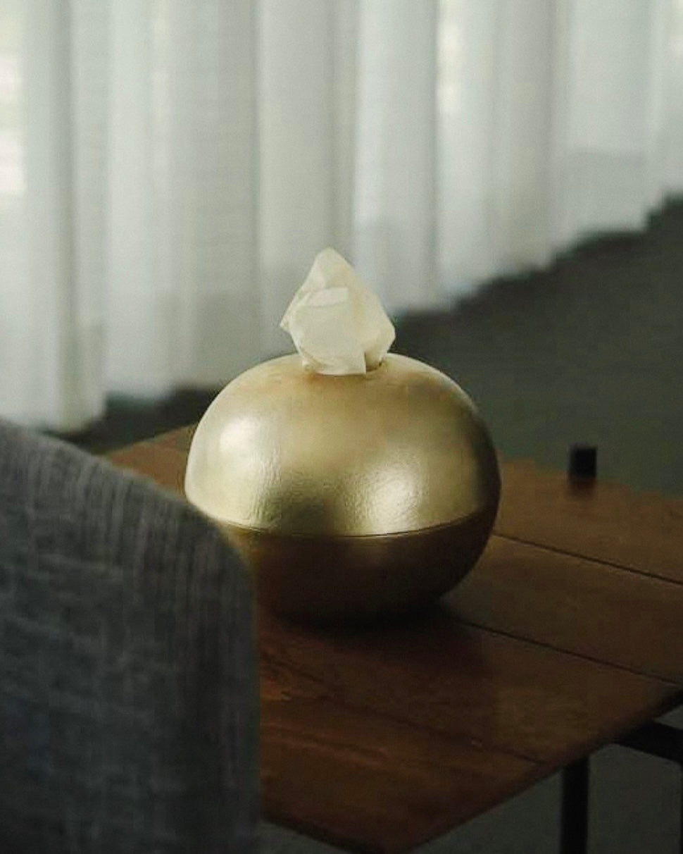 The Ovoid Keeper / brass textured